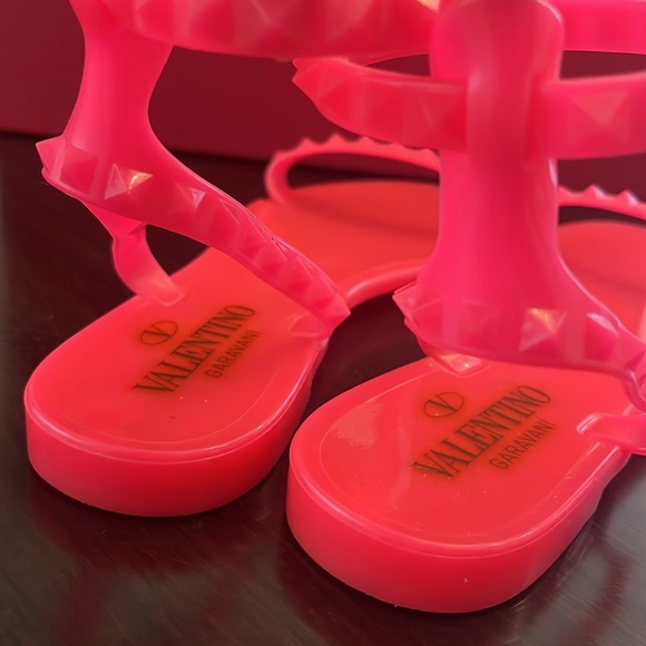 VALENTINO GARAVANI Hot Pink Jelly Sandals - Picture 12 of 13